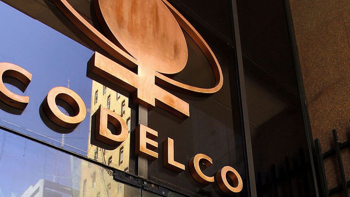 Codelco y Microsoft Chile desafían a jóvenes y estudiantes a construir la minería del futuro