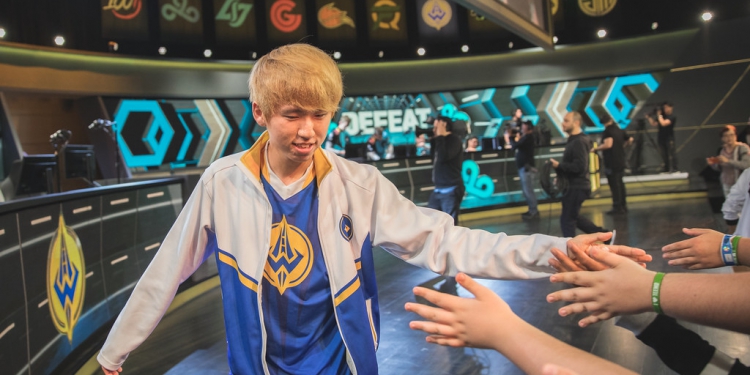 2018 NA LCS Summer Split Week 2 Day 1