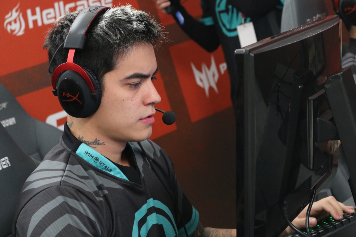 fnx se convierte en el nuevo embajador de MIBR