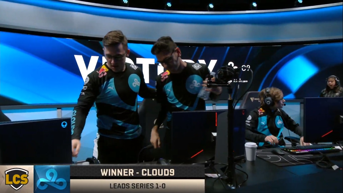 ¿Sona para Sneaky? C9 consigue su primera victoria ante TSM en las semifinales de la LCS