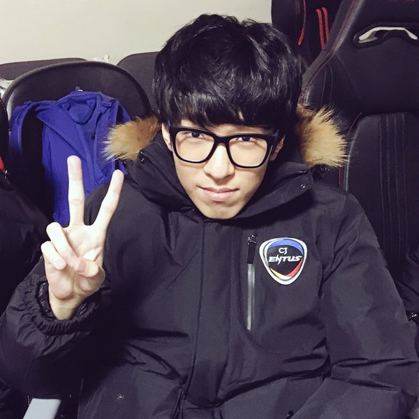Sky entra en SKT T1 como suplente de Faker