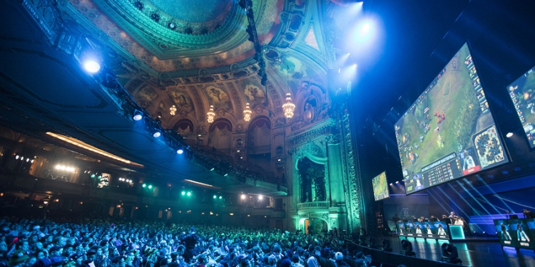 Samsung Galaxy versus Cloud9 at the 2016 World Championship - Quarterfinals at The Chicago Theatre in Chicago, Illinois, USA on 13 October 2016.