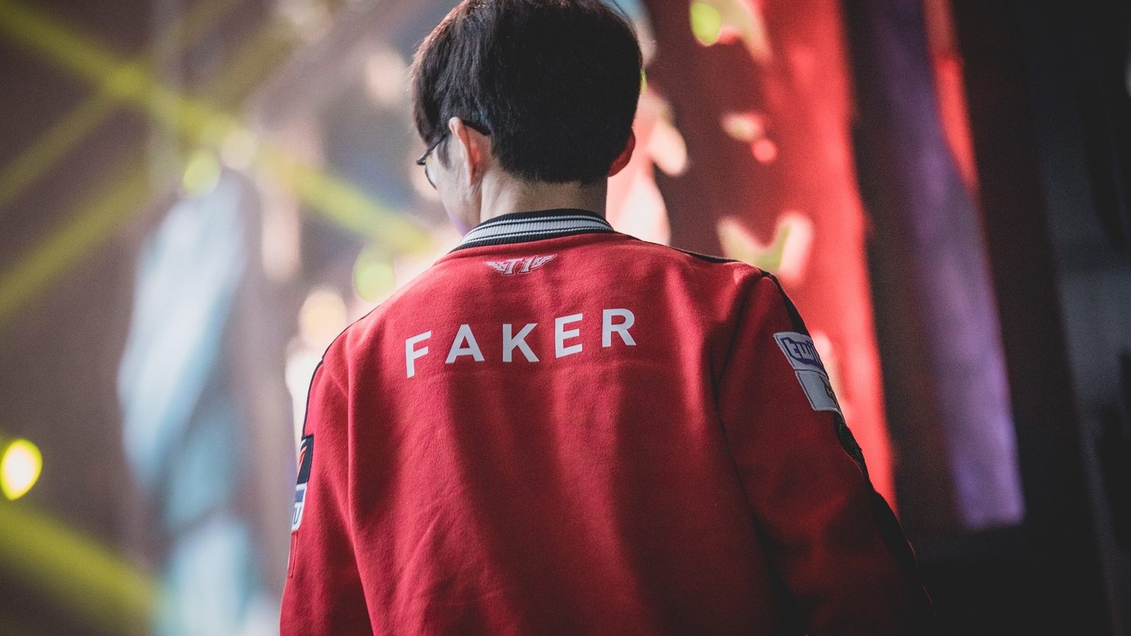 Faker at stage