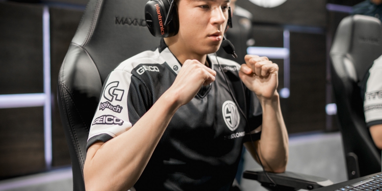 Team Solo Mid vs Envy gaming in Week 5 Day 2 of the 2016 North American League of Legends Championship Series (NA LCS) Summer Split at the NA LCS Studio in Los Angeles, California, USA on 02 July 2016.