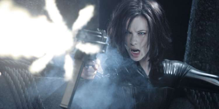 Kate Beckinsale stars as Selene in UNDERWORLD: EVOLUTION