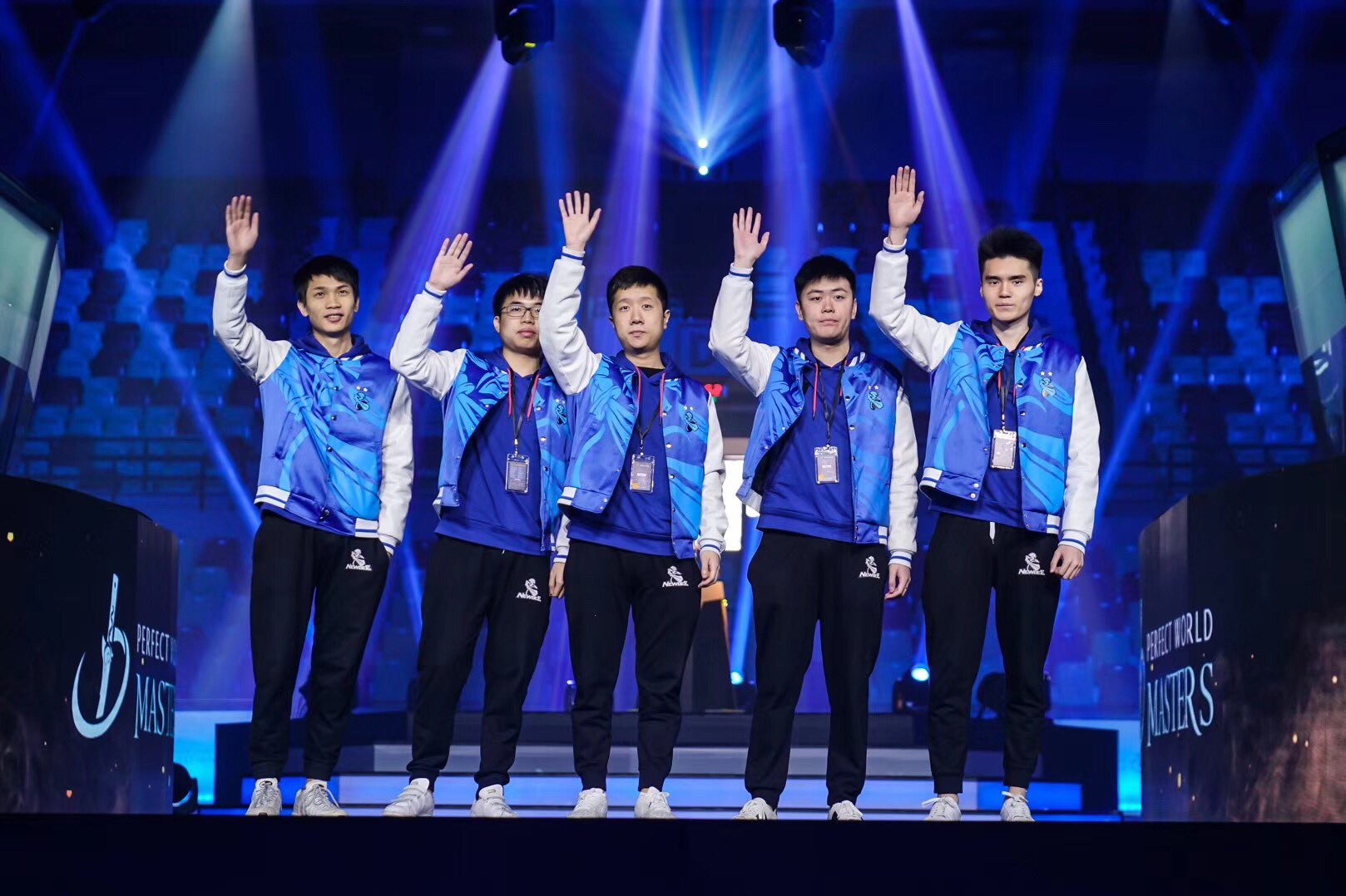 Newbee se alzó como campeón en el Perfect World Masters