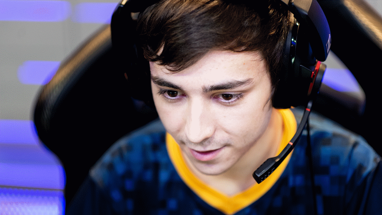 Pixel Esports Club logra remontarle a All Knights y se lleva su primera victoria