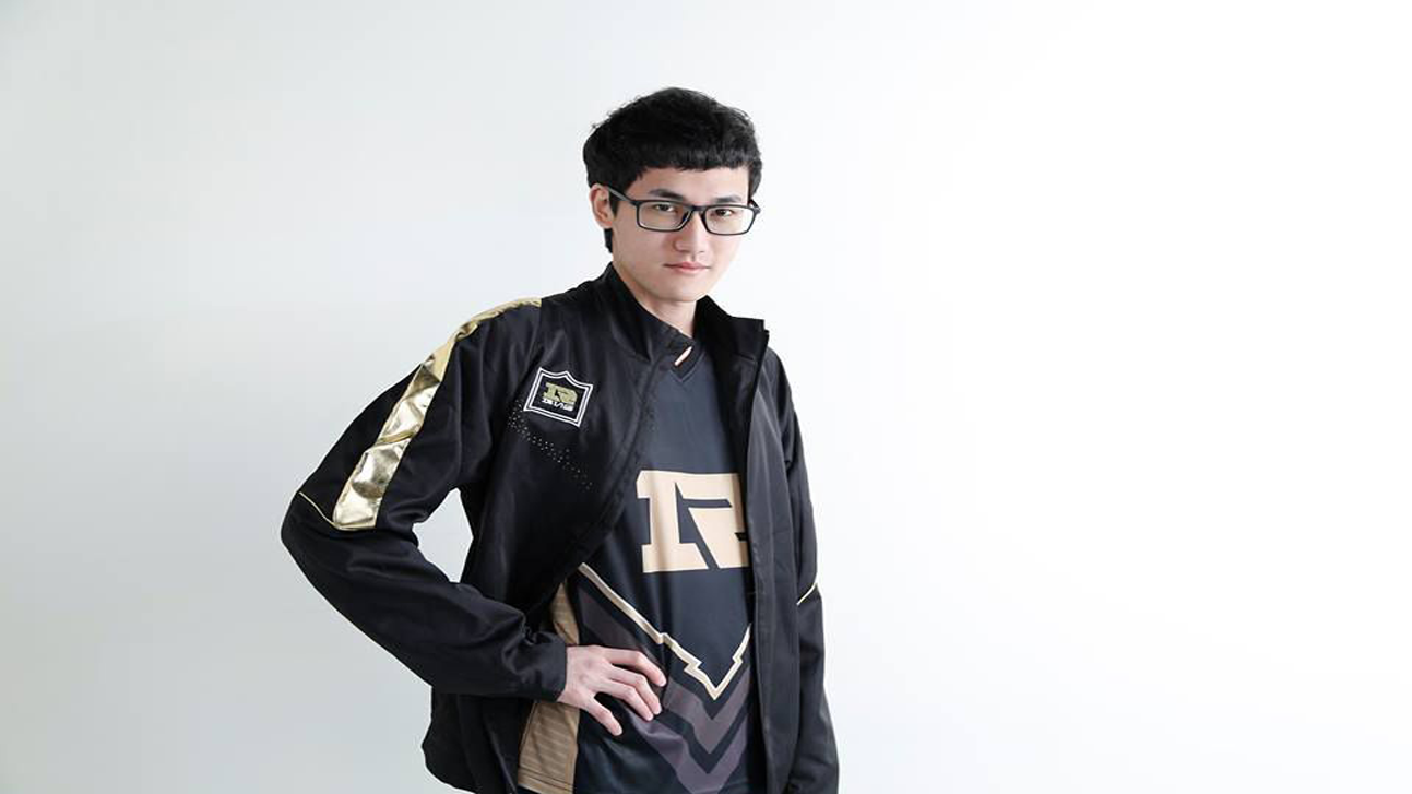 Karsa se incorpora a Royal Never Give Up