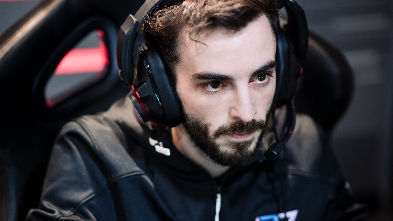 Rainbow7 saca su primer punto al controlar a Gillette Infinity Esports
