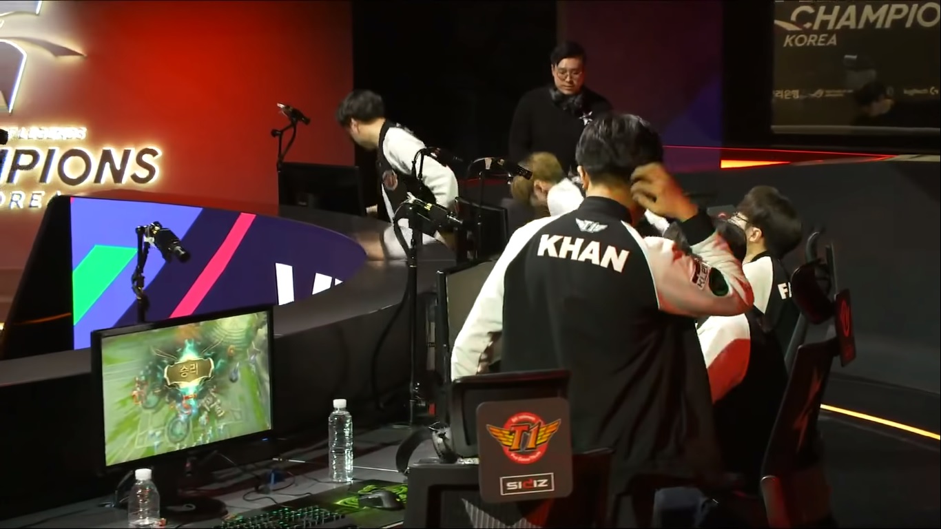 SK Telecom T1 arrasa con KING-ZONE DragonX en la LCK