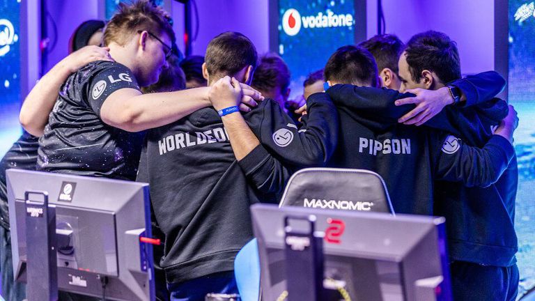 ViCi Gaming y Winstrike sorprenden en este segundo día.