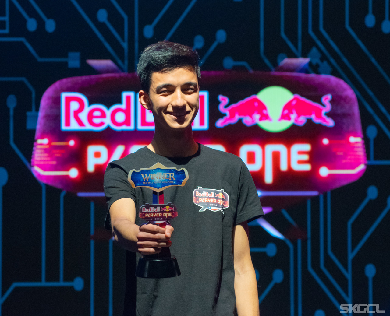 Axel Albornoz será el representante de Chile en la final internacional del Red Bull Player One 2018