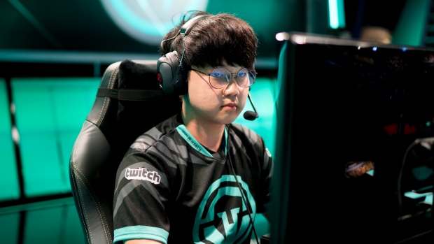 Immortals aclara sobre la marcha de Huni