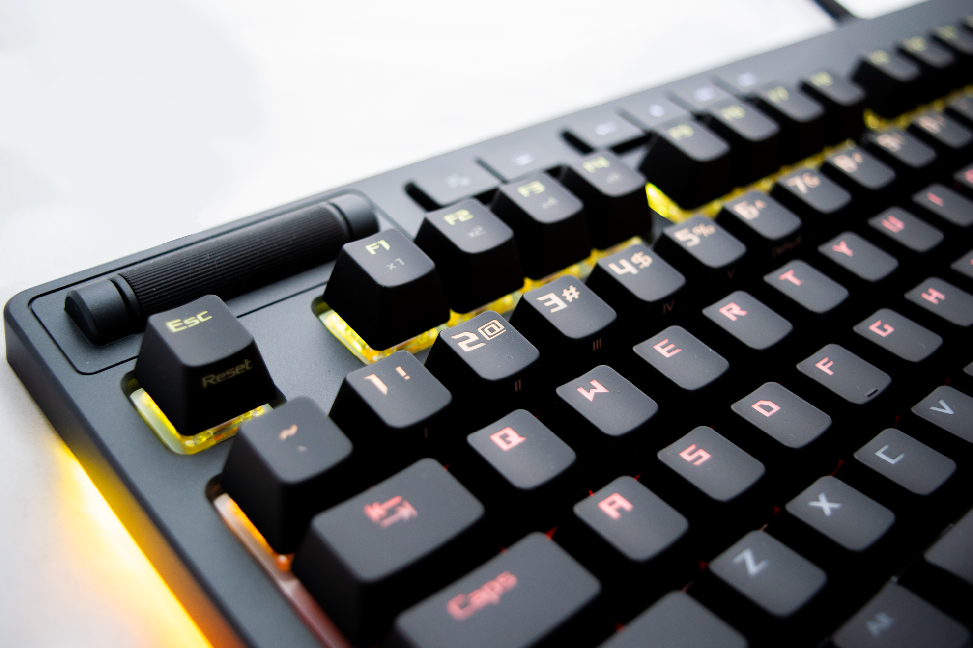 Review: Conoce el teclado mecánico ASUS ROG Strix Flare