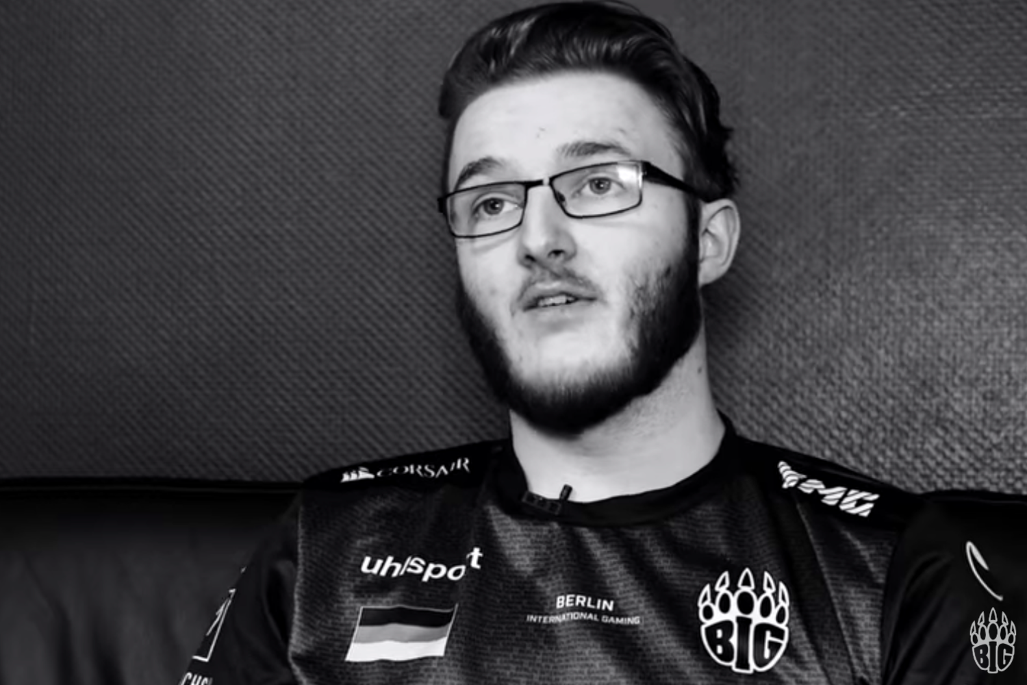 Oficial: Smooya es bajado de la alineación titular de BIG