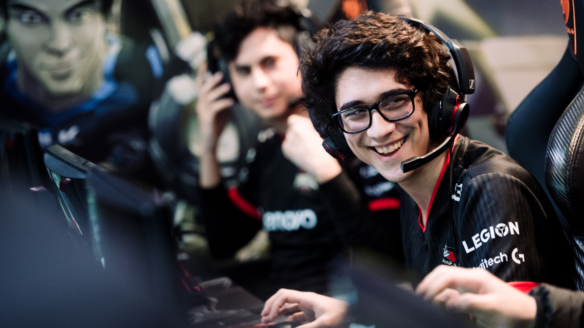 Furious Gaming superó las pausas y dominó a Rainbow7