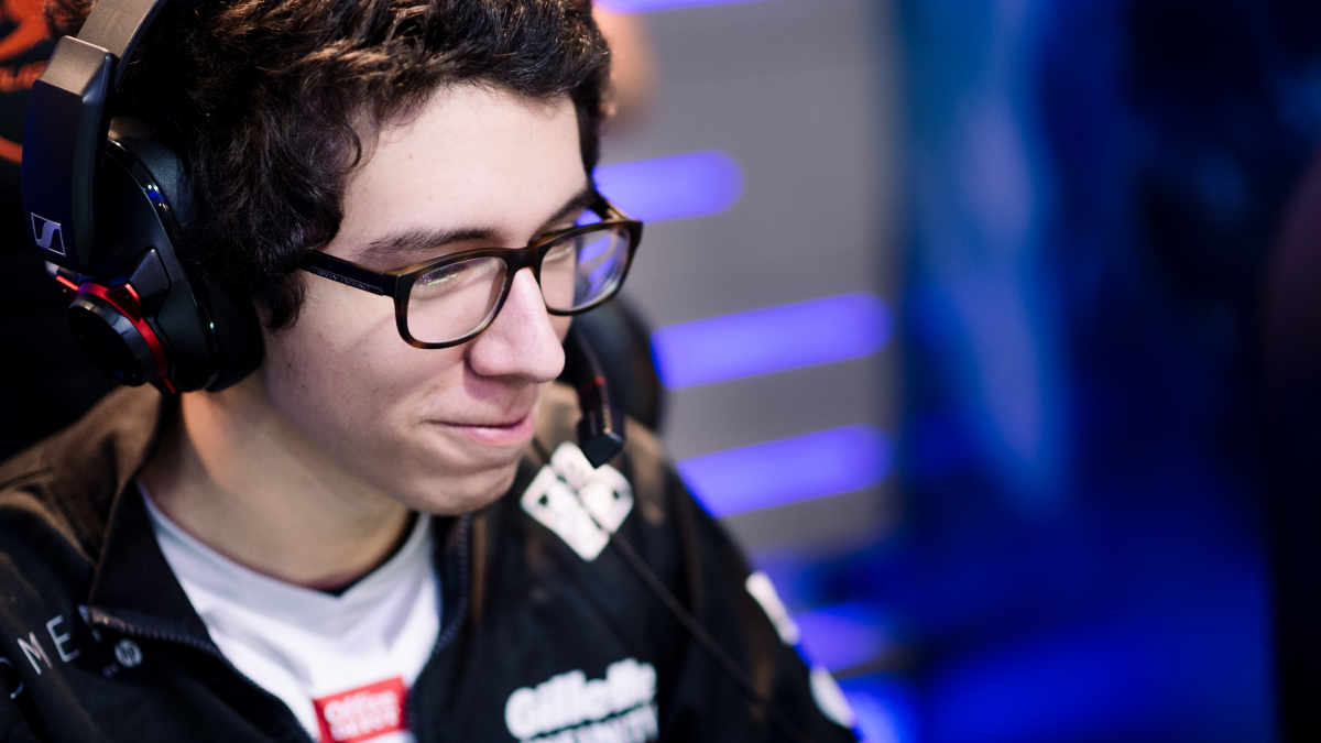Infinity Esports derrotó y complicó en la tabla a R7