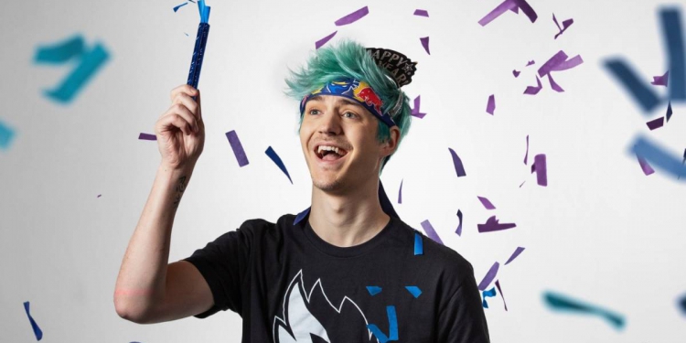 Ninja hits one millon subs in Mixer