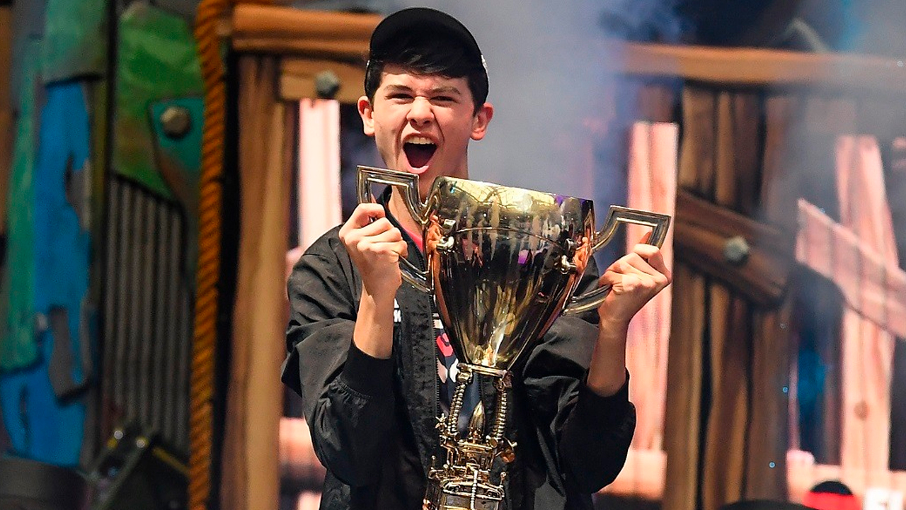 Bugha, el campeón del mundo de Fortnite sufre swatting en streaming