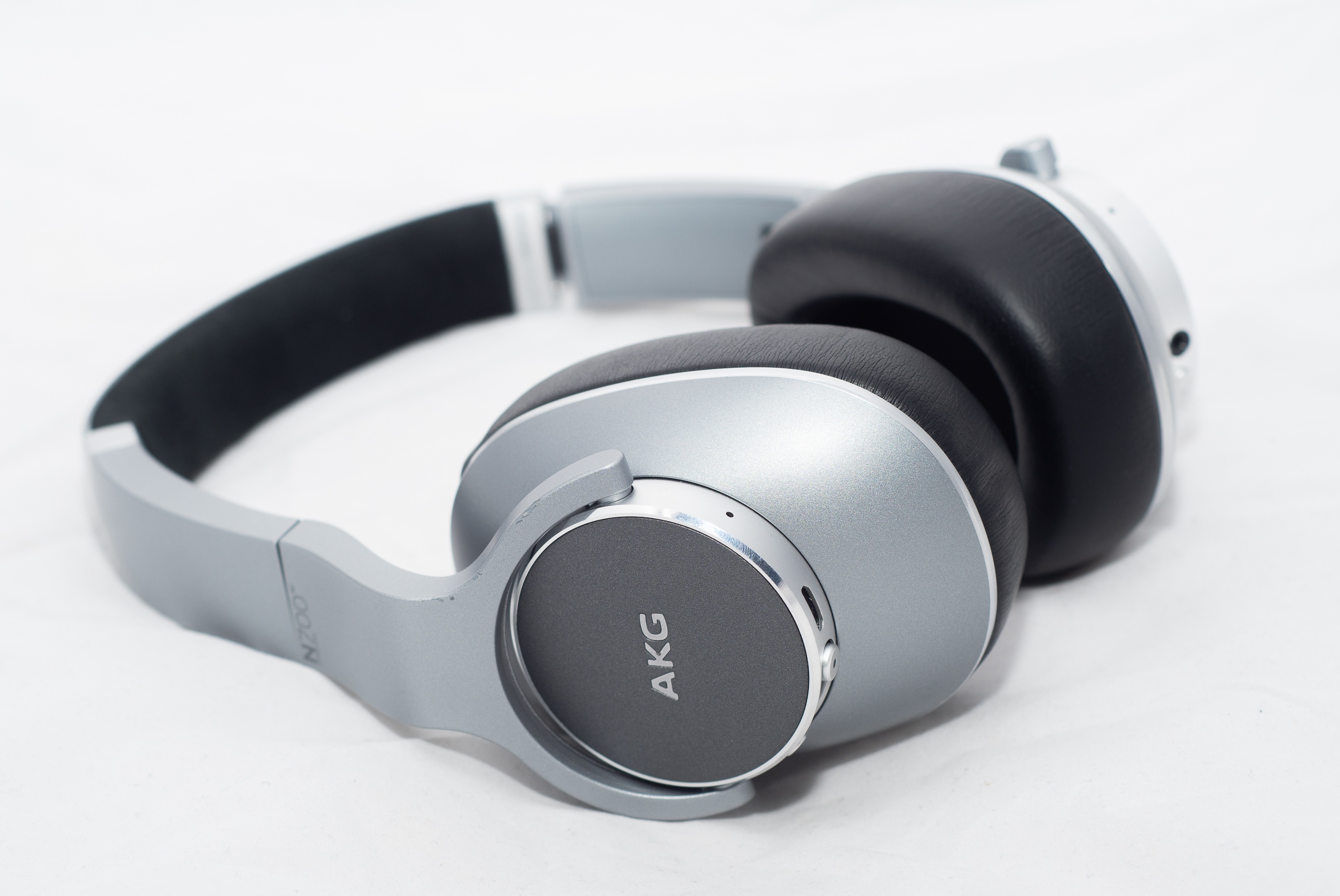 Audífono Inalámbrico On Ear AKG N700NC – Review en Español
