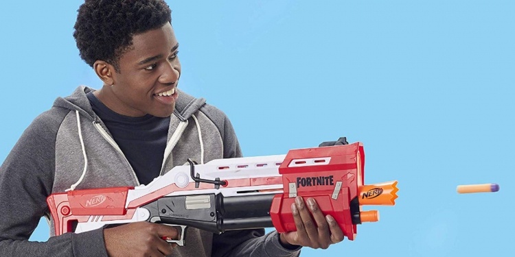 Hasbro prepara su primera linea de productos Nerf basados en Fortnite