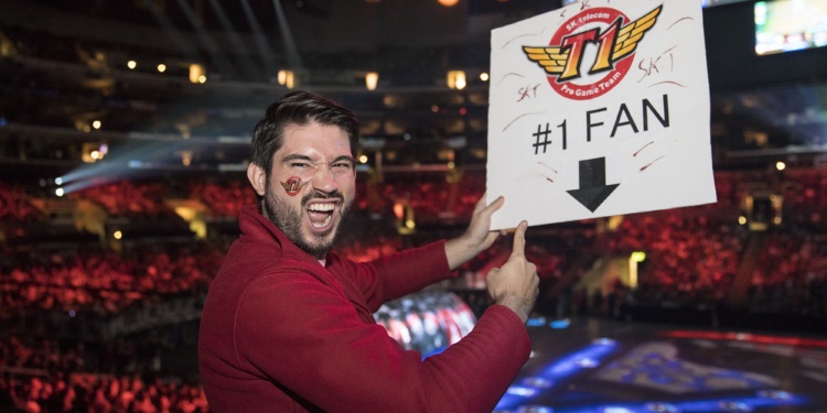T1 fan at SSG vs SKT finals