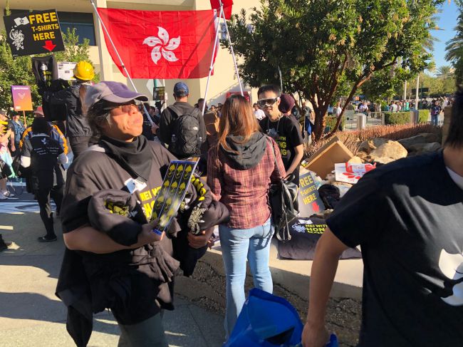 Manifestantes en apoyo a Hong Kong se hacen presente en la BlizzCon 2019