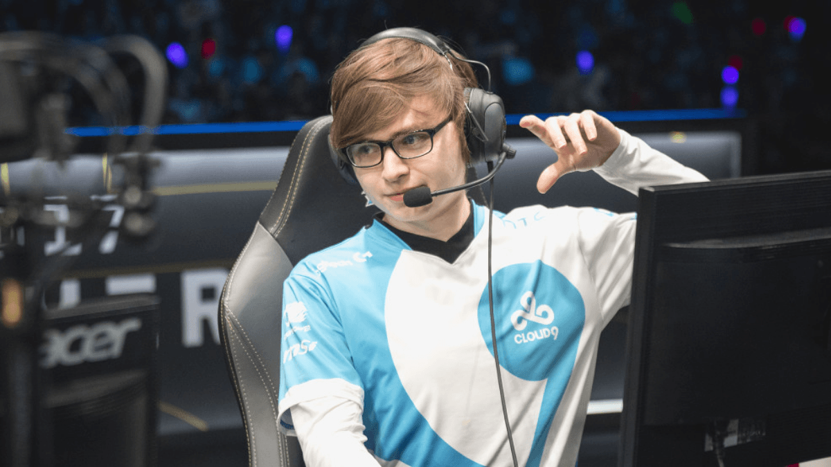Sneaky confirmó su salida de C9 en su transmisión en vivo