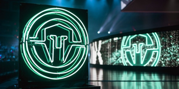 Immortals incorpora a sOAZ, Altec y Hakuho