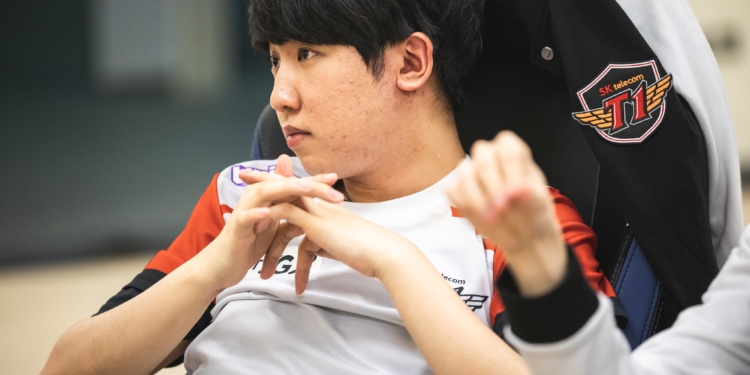 Khan with T1 lol team
