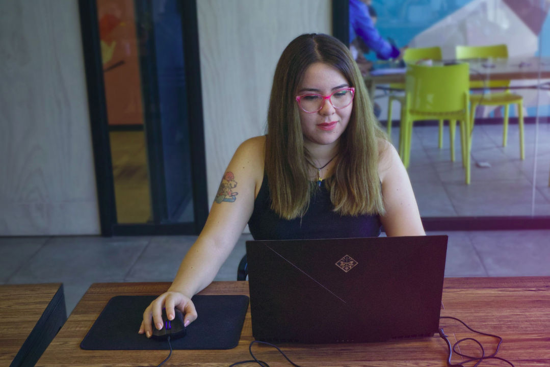 Pusimos a prueba el notebook OMEN 15 con Dota 2 a máxima calidad