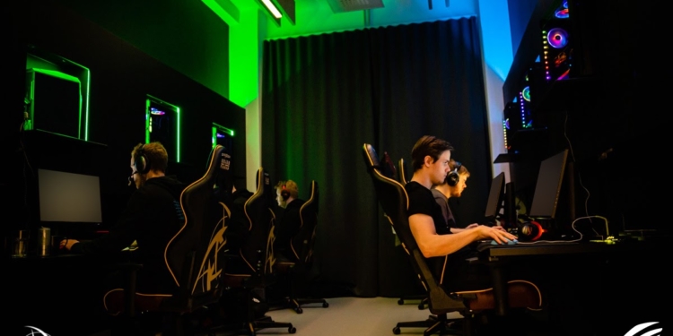 ASUS Republic of Gamers feat NiP