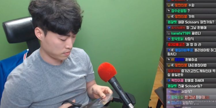 Streamer TVCrank destruye disco de The Last of Us II