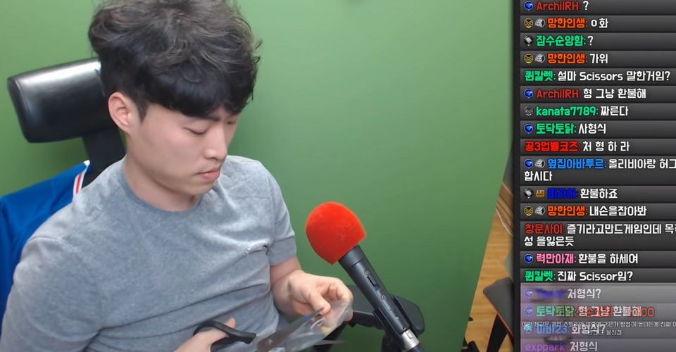 Streamer TVCrank destruye disco de The Last of Us II