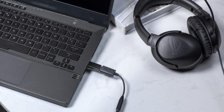 ASUS anuncia su nueva tecnología de cancelacion de ruido con IA.