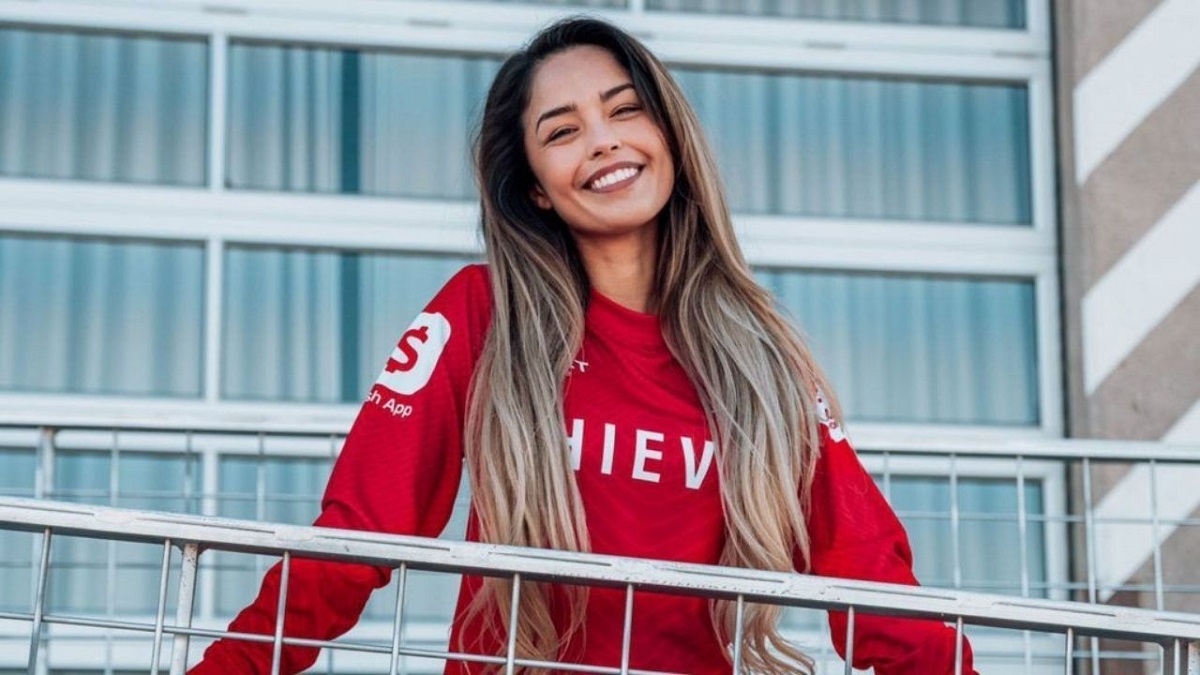 Valkyrae portada