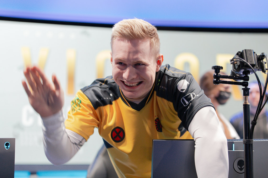 Broxah anuncia que su Visa fue aprobada y podrá viajar a EEUU