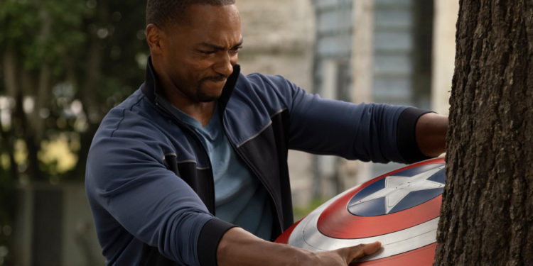Falcon/Sam Wilson (Anthony Mackie) in Marvel Studios' THE FALCON AND THE WINTER SOLDIER exclusively on Disney+. Photo by Chuck Zlotnick. ©Marvel Studios 2021. All Rights Reserved.