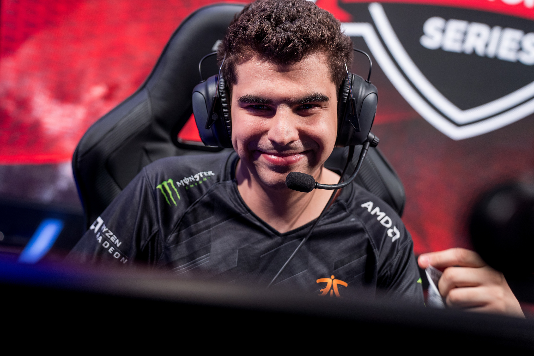 LEC: Fnatic estaría buscando un nuevo top laner