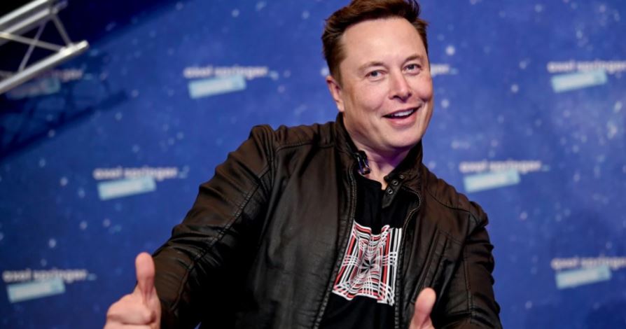 Elon Musk arremete contra TikTok y los amenaza con crear su propia red social