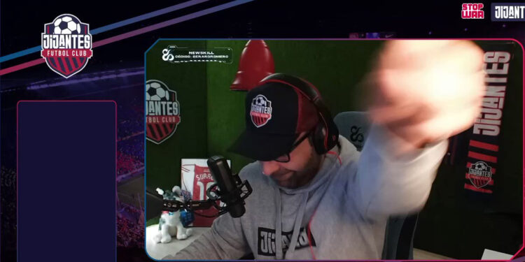 Gerard Romero hace su habitual haka de subscripción y deja a Luis Suárez con cara de asombro