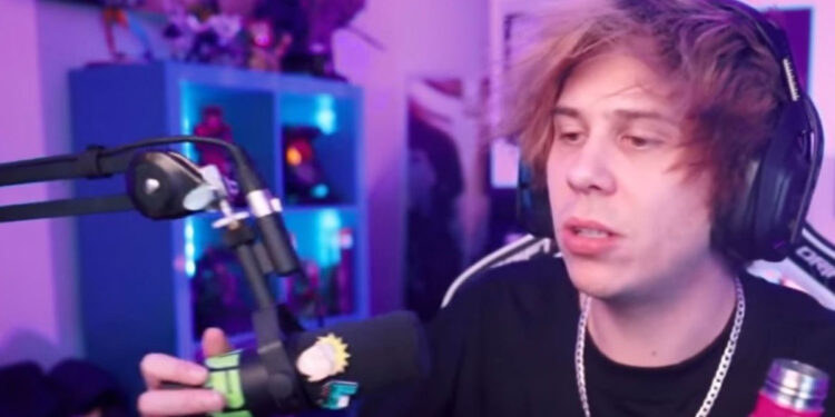 ElRubius, entra en cólera en pleno directo y asegura que no es un mono de feria