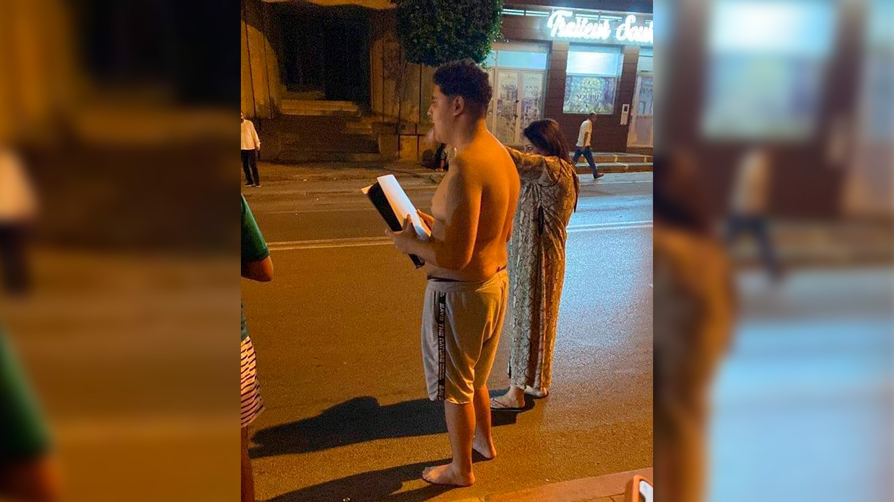 Insólito: Hombre rescata su PlayStation 5 en medio del terremoto en Marruecos