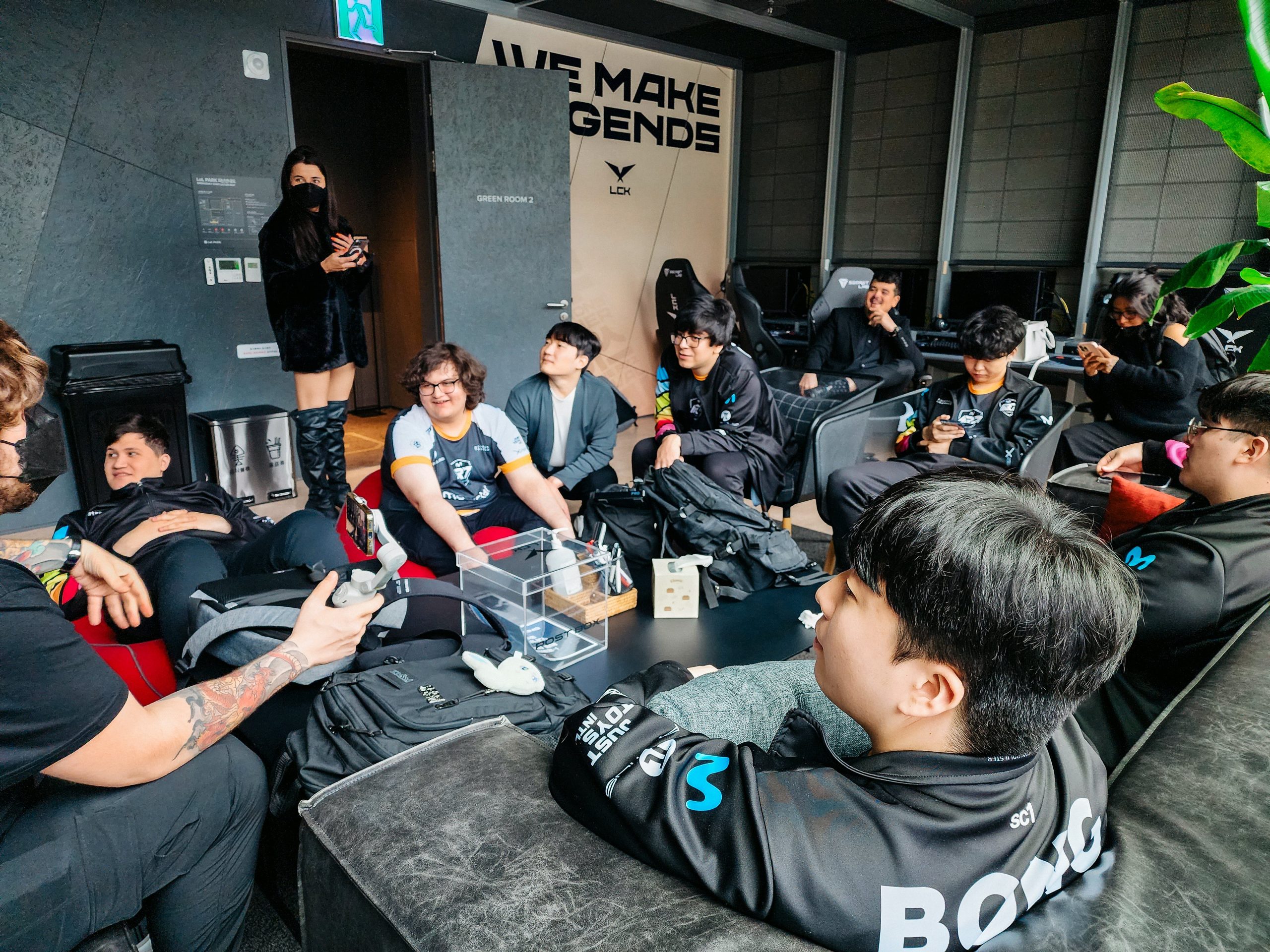 Worlds 2023: Rainbow7 cae ante PSG Talon en el debut del mundial de League of Legends