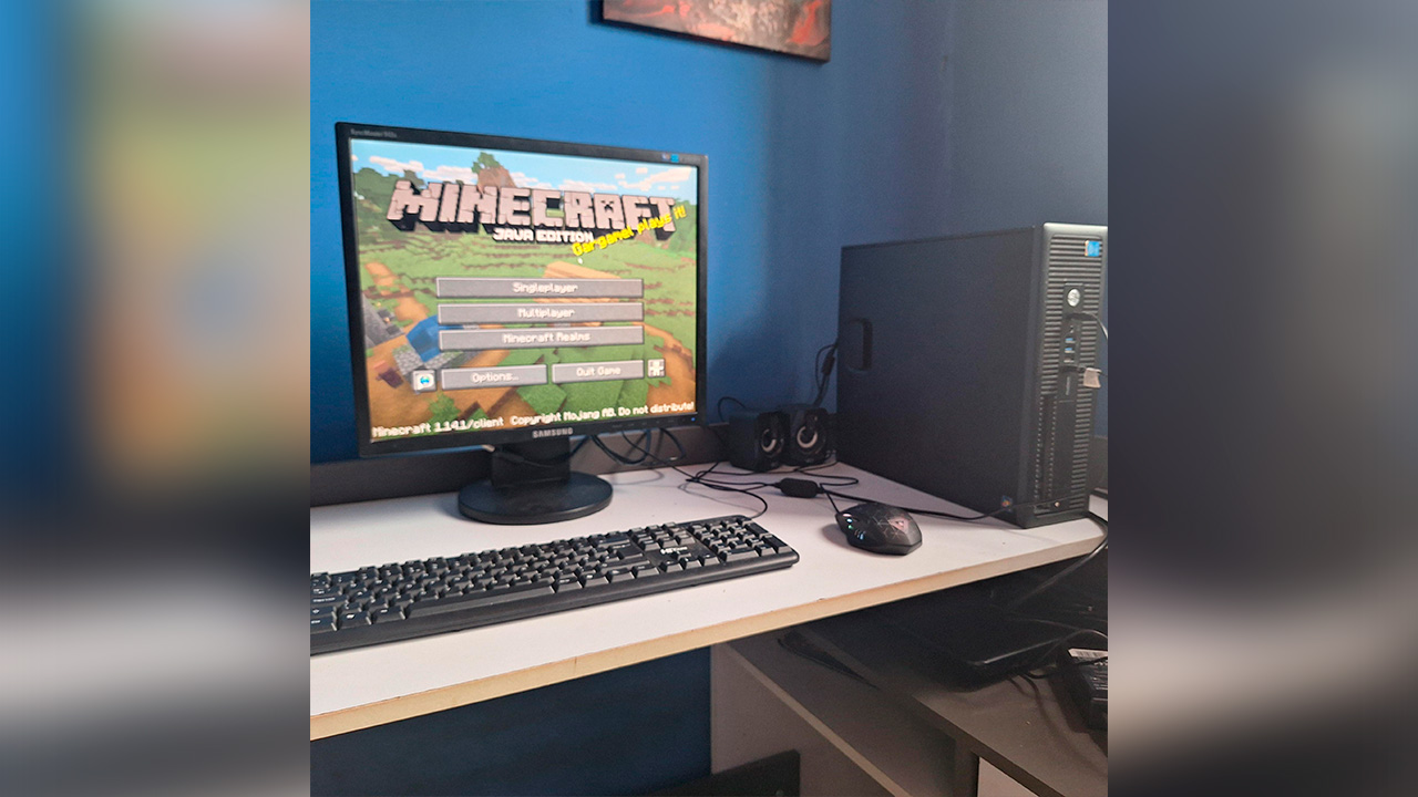 Madre compra PC Gaming con sus ahorros para su hijo y conmueve a miles de jugadores