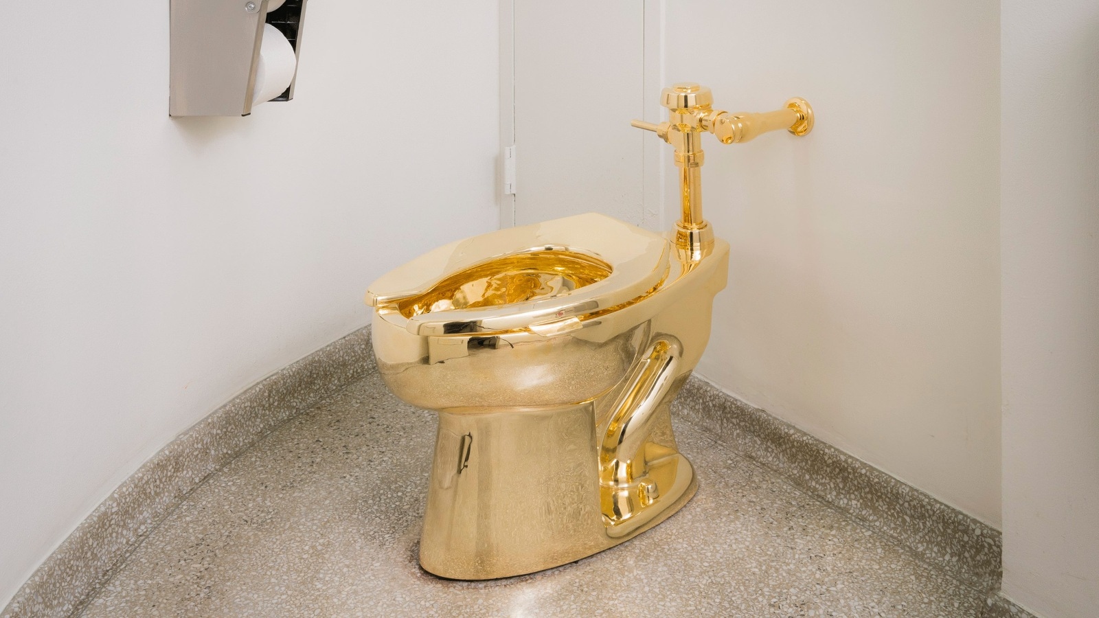 inodoro de oro