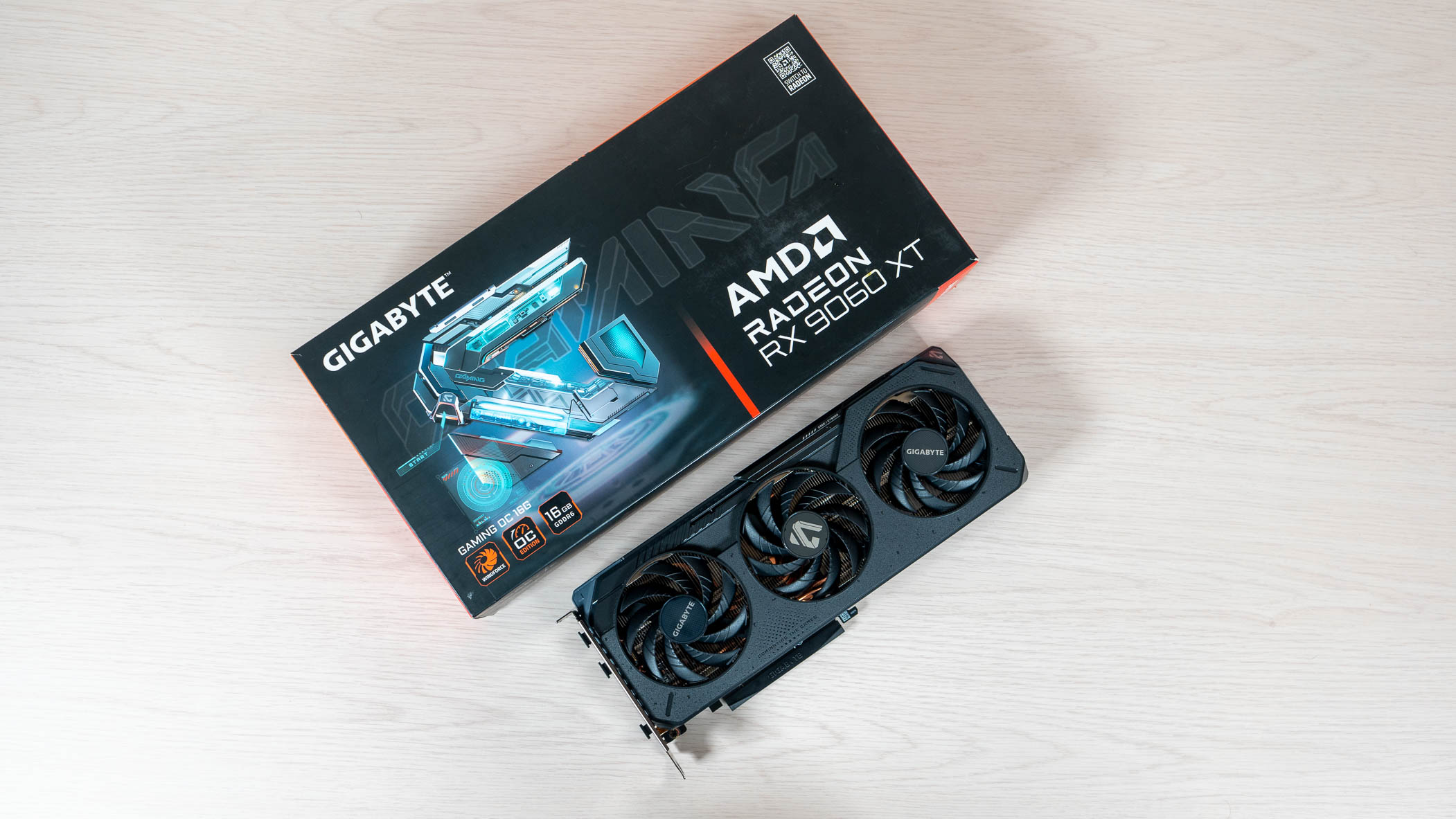 Radeon RX 9060 XT GAMING OC 16G de Gigabyte