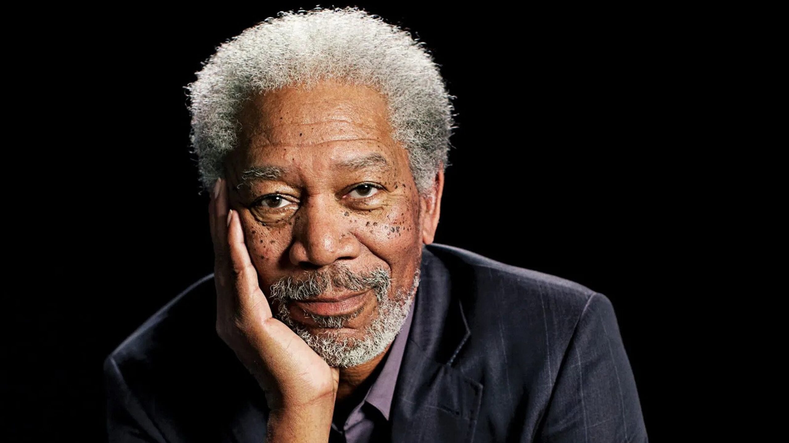 Morgan Freeman voz IA