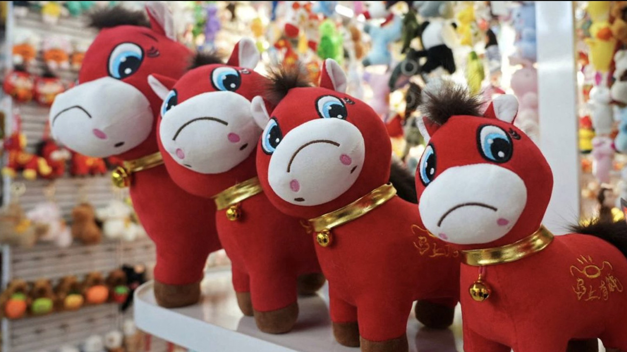 peluche caballo llorando